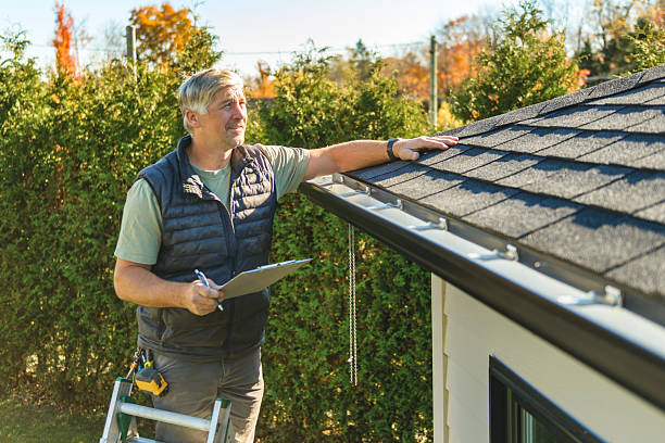 Professional Roofing technician working in Canal Fulton, OH
